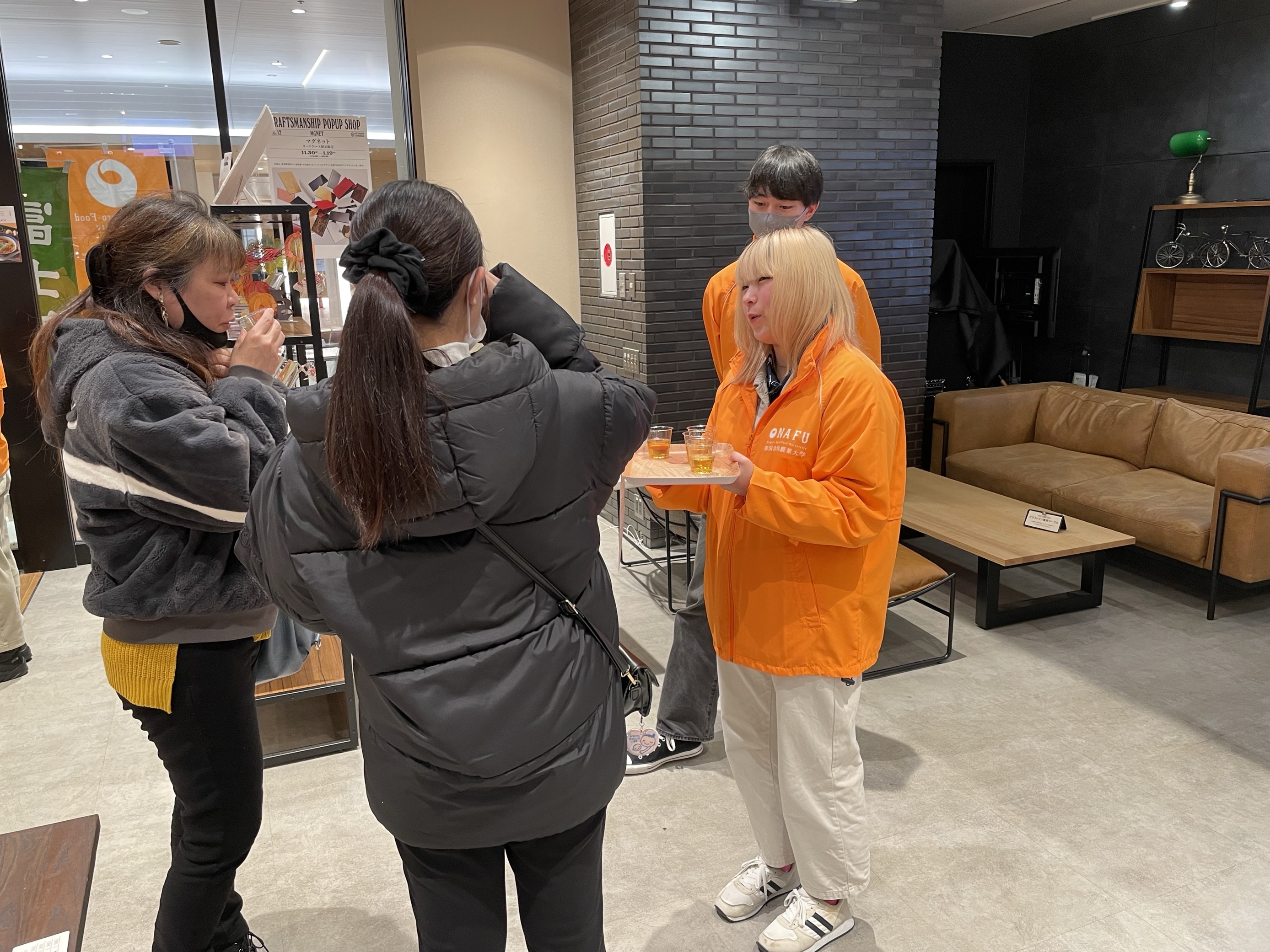 社会連携活動】新潟駅ぽんしゅ館クラフトマンシップにて村上茶ハーブ